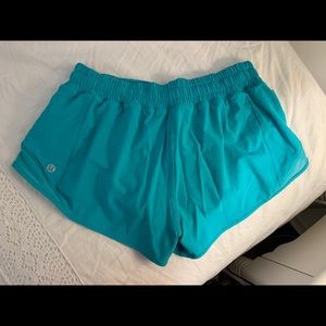 Lululemon Hotty Hot Short ll 2.5”
